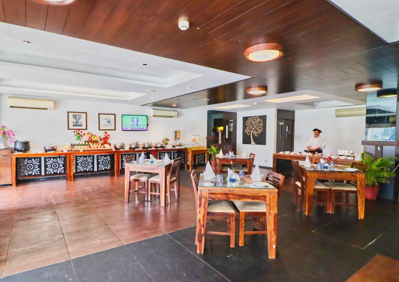 Hotel Clarks Collection Vadodara Buitenkant foto