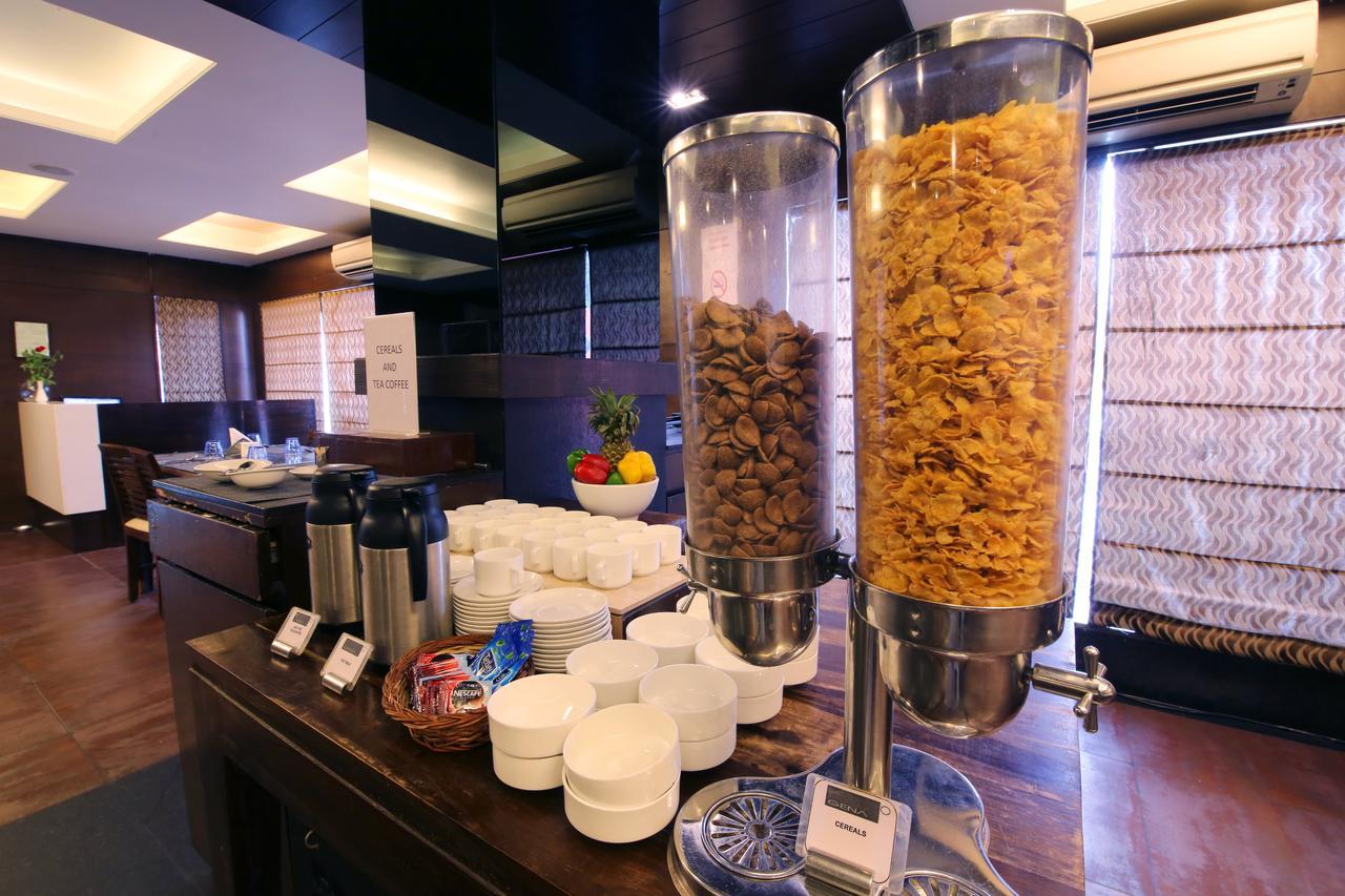 Hotel Clarks Collection Vadodara Buitenkant foto